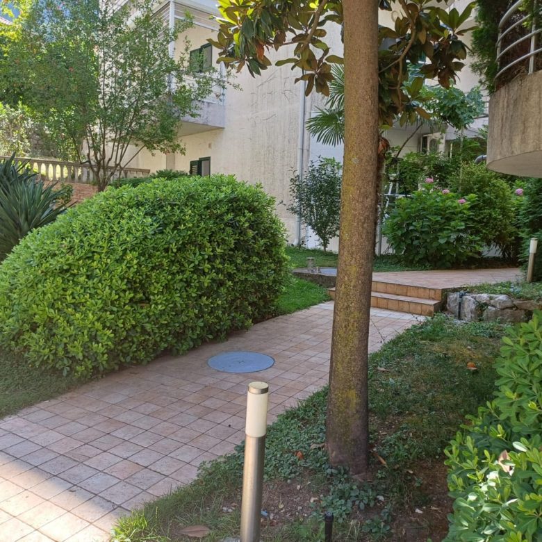 🏡 Duplex Apartment for Sale in Risan – 130 m² in Roman Gardens Complex — Montenegro