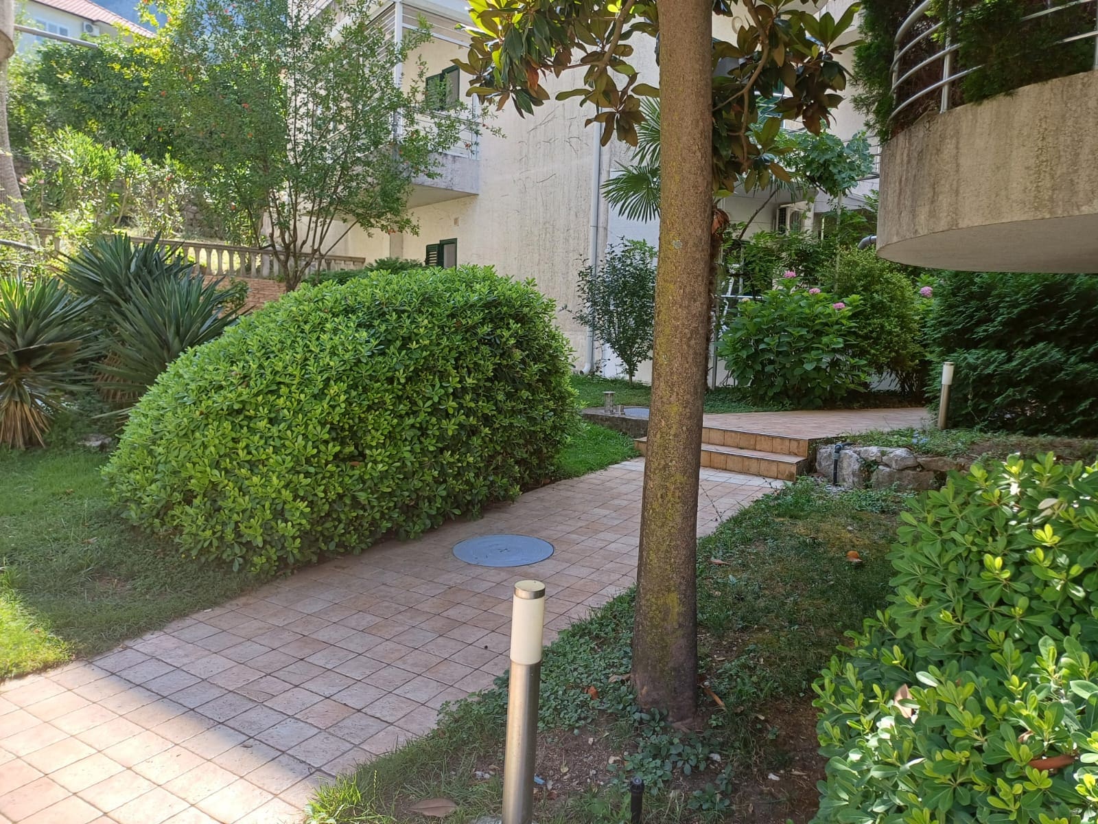 🏡 Duplex Apartment for Sale in Risan – 130 m² in Roman Gardens Complex — Montenegro