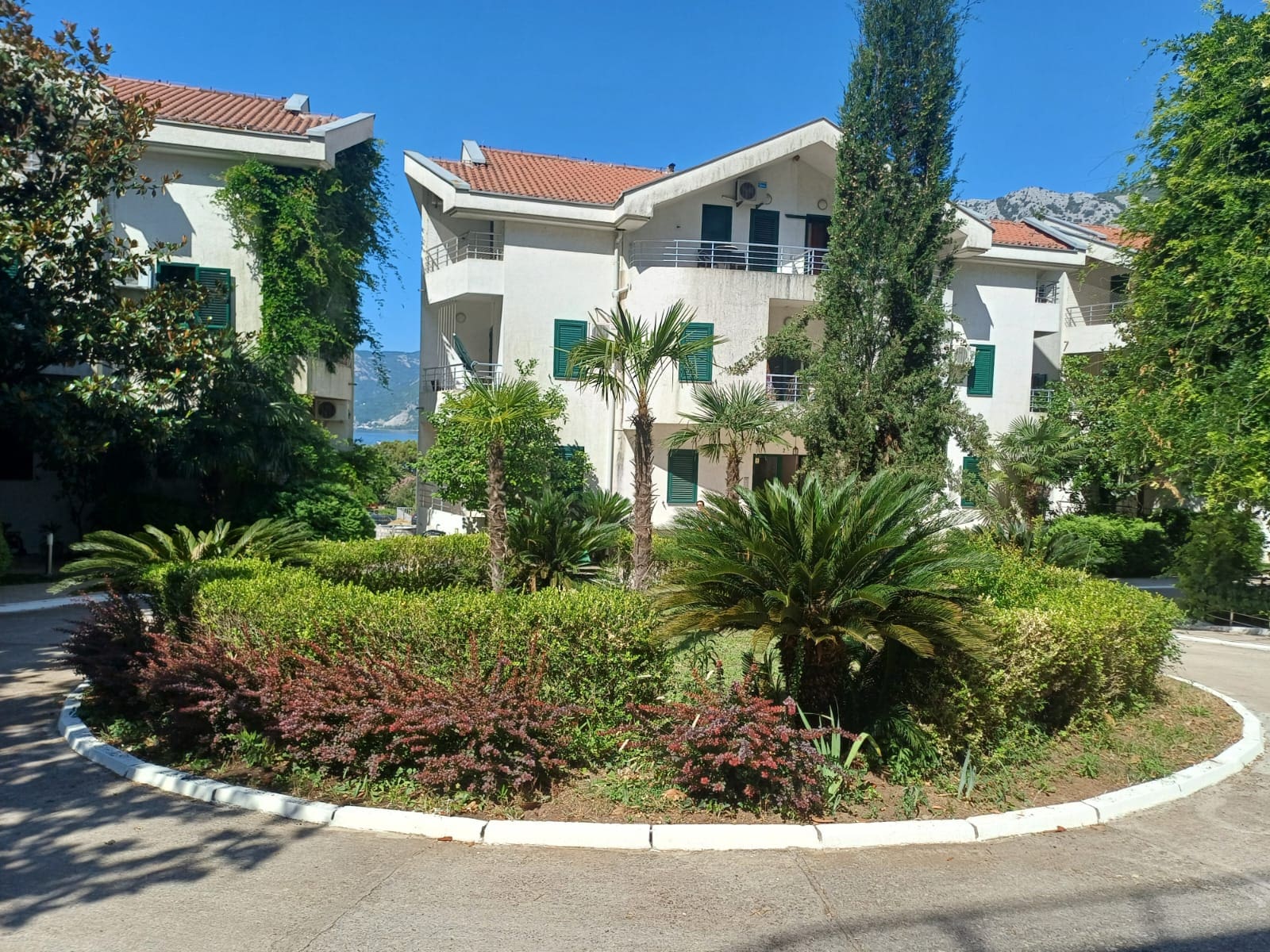🏡 Duplex Apartment for Sale in Risan – 130 m² in Roman Gardens Complex — Montenegro
