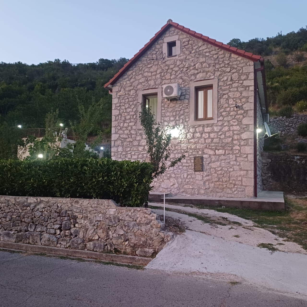 Elite Stone House for Sale near Danilovgrad – Cultural Gem with Gardens and Security System — Montenegro