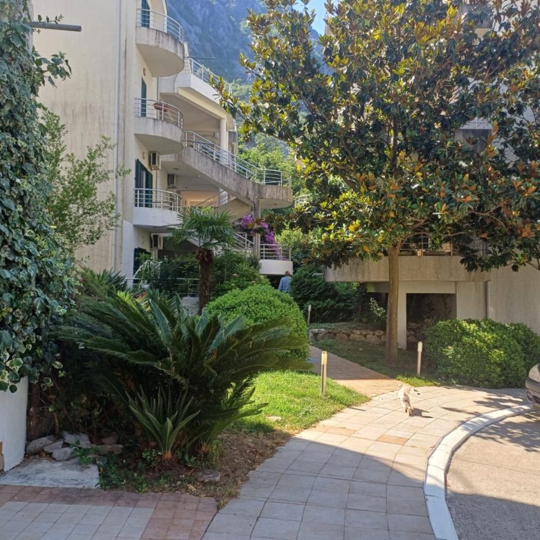 🏡 Duplex Apartment for Sale in Risan – 130 m² in Roman Gardens Complex — Montenegro