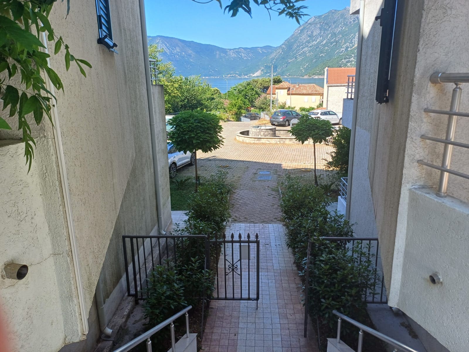 🏡 Duplex Apartment for Sale in Risan – 130 m² in Roman Gardens Complex — Montenegro