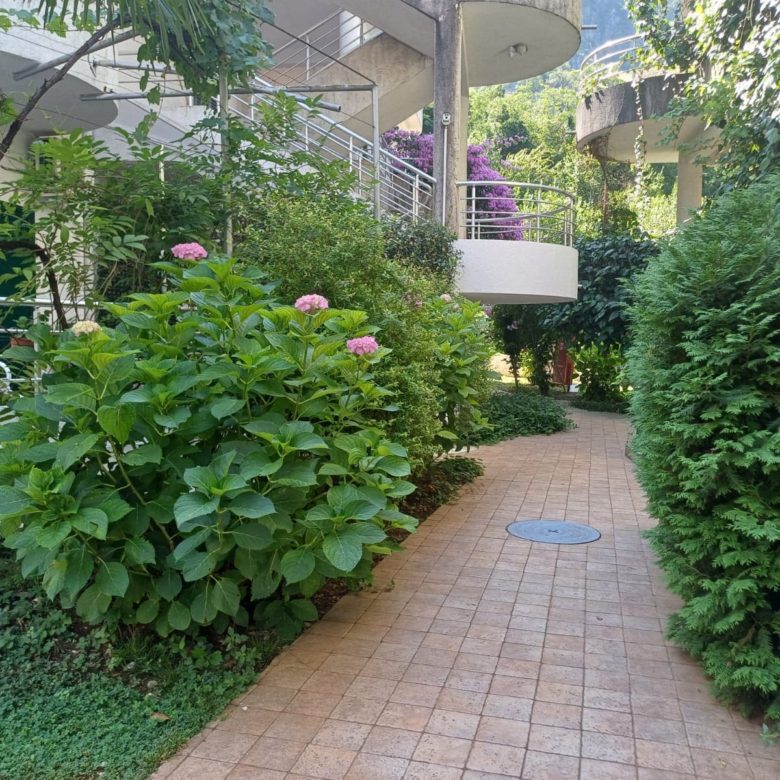 🏡 Duplex Apartment for Sale in Risan – 130 m² in Roman Gardens Complex — Montenegro