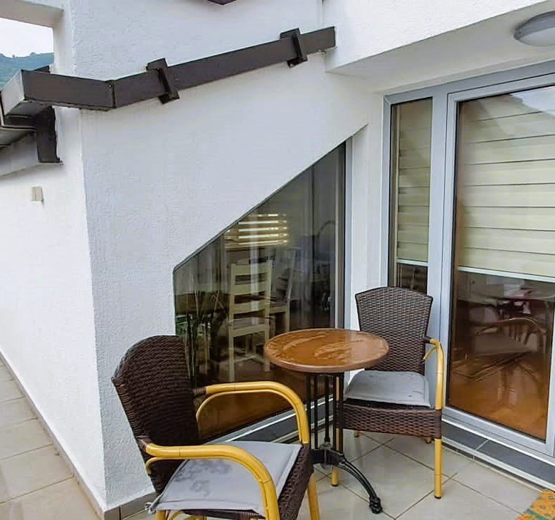 Penthouse Apartment for Sale in Budva – Central Location with Sea View — Montenegro