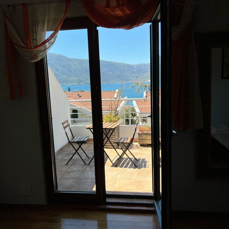 🏡 Duplex Apartment for Sale in Risan – 130 m² in Roman Gardens Complex — Montenegro
