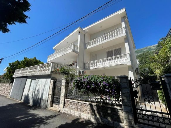 house Sutomore