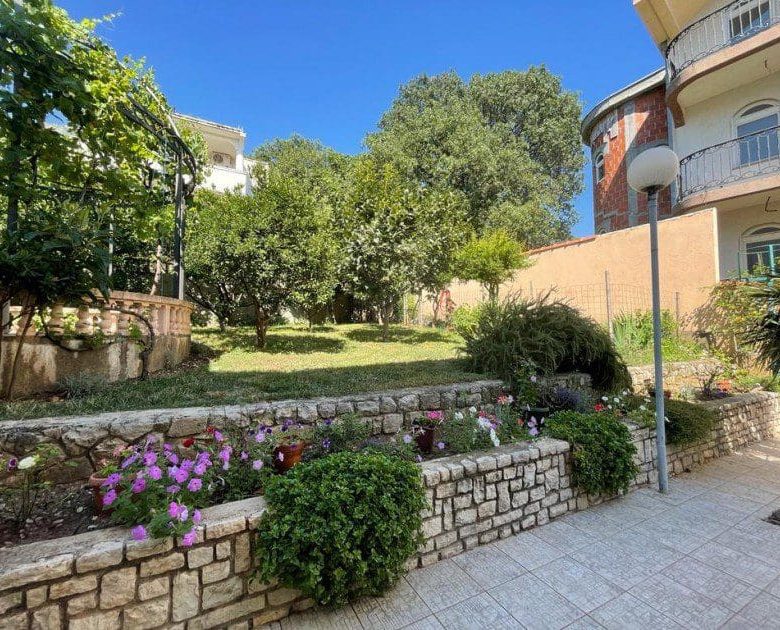 House Sutomore – Spacious Three-Level Home with Sea View, Garden & Garages — Montenegro