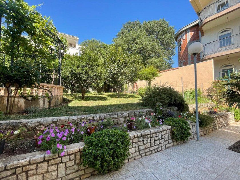 House Sutomore – Spacious Three-Level Home with Sea View, Garden & Garages — Montenegro