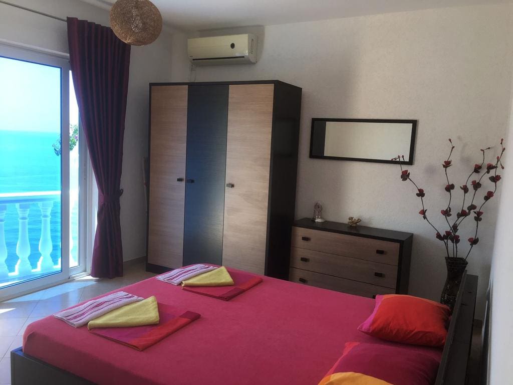 Charming 3-Bedroom Villa for Sale in Ulcinj - Kruce with Pool & Sea View — Montenegro