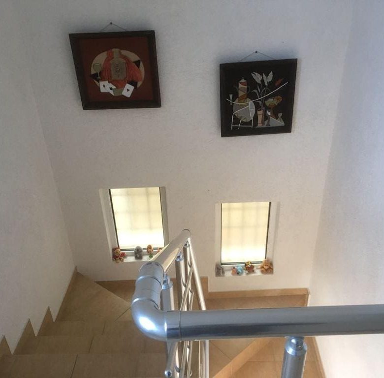 Charming 3-Bedroom Villa for Sale in Ulcinj - Kruce with Pool & Sea View — Montenegro