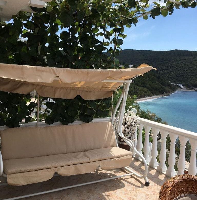 Charming 3-Bedroom Villa for Sale in Ulcinj - Kruce with Pool & Sea View — Montenegro
