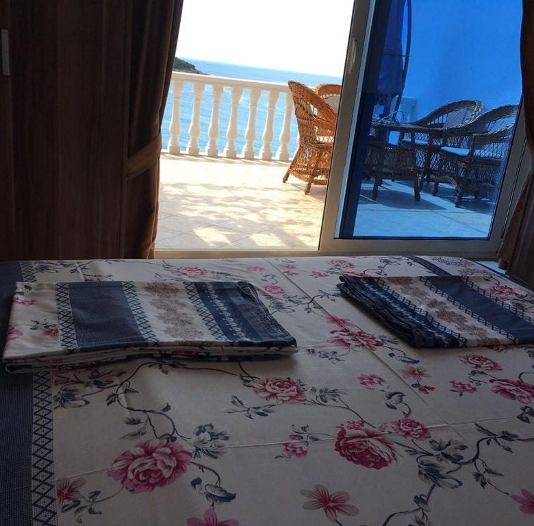Charming 3-Bedroom Villa for Sale in Ulcinj - Kruce with Pool & Sea View — Montenegro