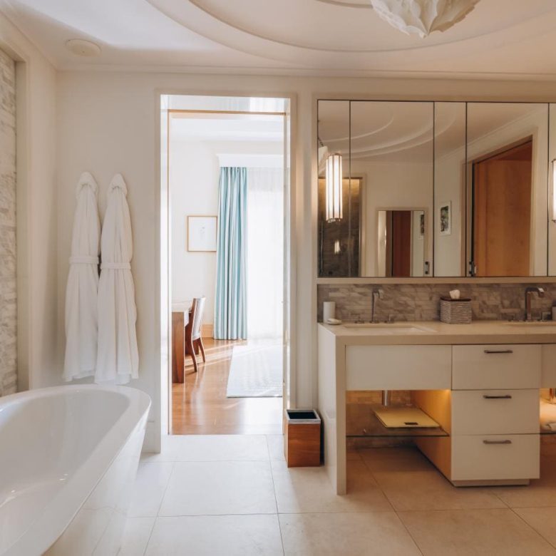 Penthouse Porto Montenegro – Luxury 3-Bedroom Residence with Sea View, Jacuzzi, and Terrace — Montenegro