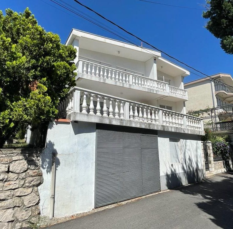 House Sutomore – Spacious Three-Level Home with Sea View, Garden & Garages — Montenegro