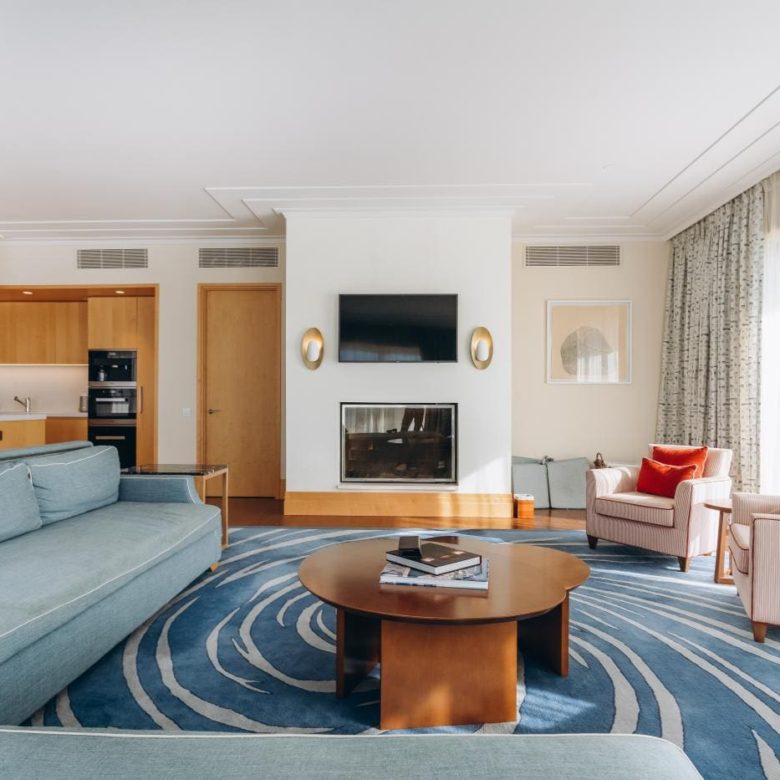 Penthouse Porto Montenegro – Luxury 3-Bedroom Residence with Sea View, Jacuzzi, and Terrace — Montenegro