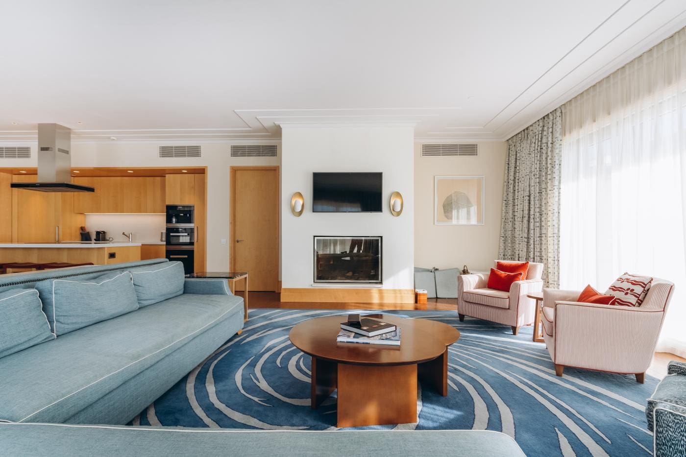 Penthouse Porto Montenegro – Luxury 3-Bedroom Residence with Sea View, Jacuzzi, and Terrace — Montenegro