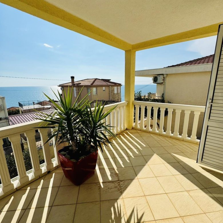 🏡 House for Sale Dobra Voda – 4 Bedrooms, Pool, Sea View — Montenegro