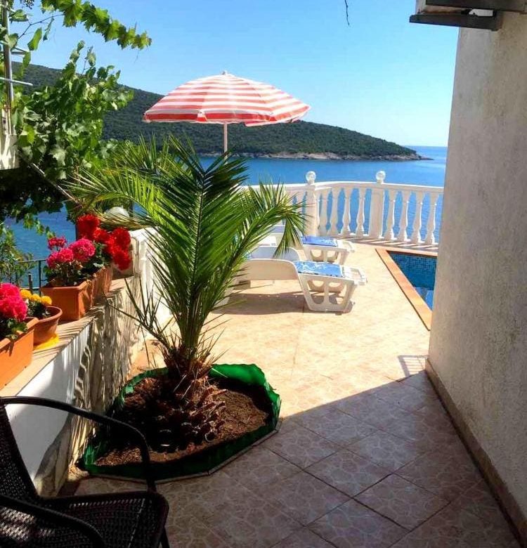 Charming 3-Bedroom Villa for Sale in Ulcinj - Kruce with Pool & Sea View — Montenegro