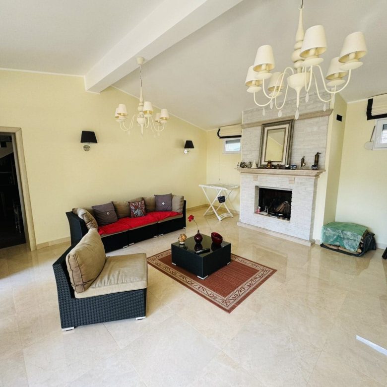 🏡 House for Sale Dobra Voda – 4 Bedrooms, Pool, Sea View — Montenegro