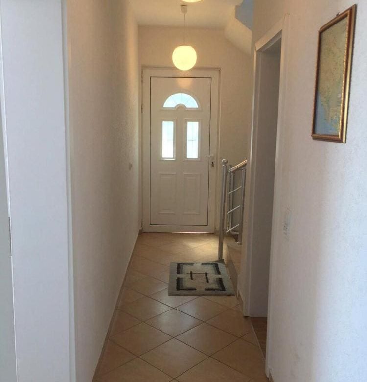 Charming 3-Bedroom Villa for Sale in Ulcinj - Kruce with Pool & Sea View — Montenegro