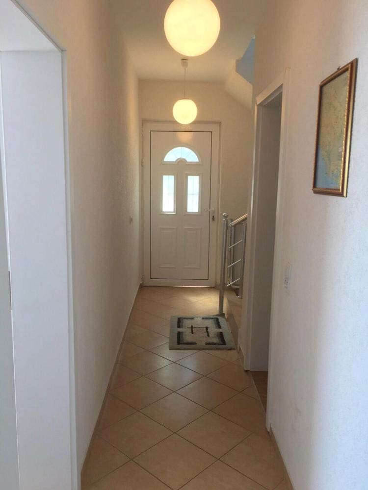Charming 3-Bedroom Villa for Sale in Ulcinj - Kruce with Pool & Sea View — Montenegro