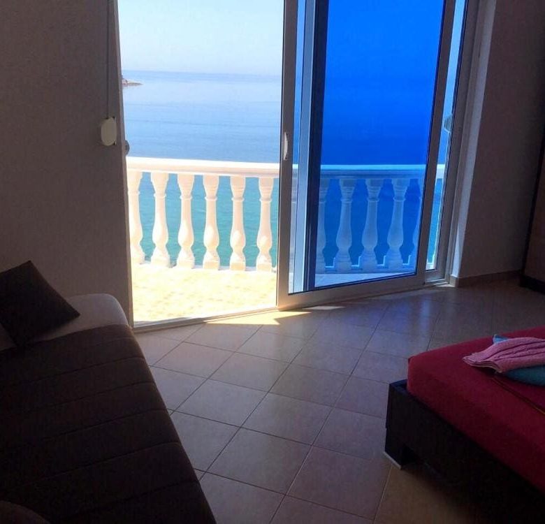 Charming 3-Bedroom Villa for Sale in Ulcinj - Kruce with Pool & Sea View — Montenegro