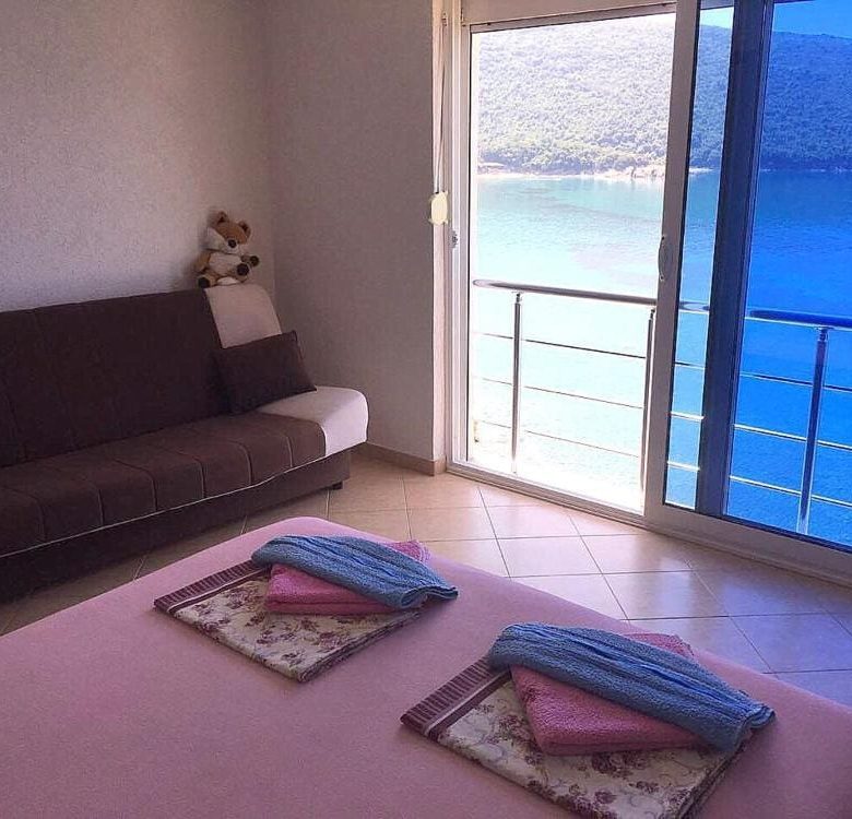 Charming 3-Bedroom Villa for Sale in Ulcinj - Kruce with Pool & Sea View — Montenegro