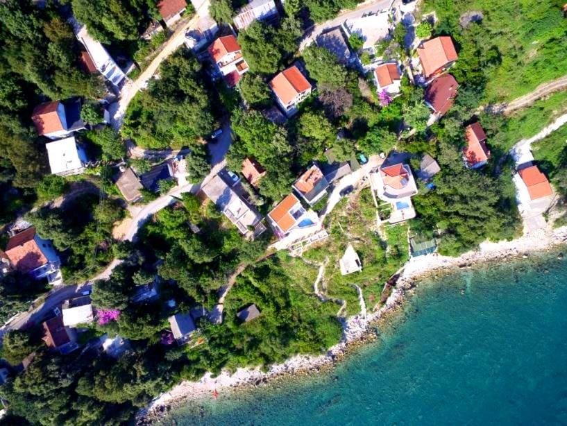 Charming 3-Bedroom Villa for Sale in Ulcinj - Kruce with Pool & Sea View — Montenegro