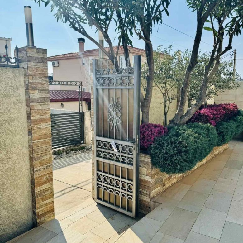 🏡 House for Sale Dobra Voda – 4 Bedrooms, Pool, Sea View — Montenegro