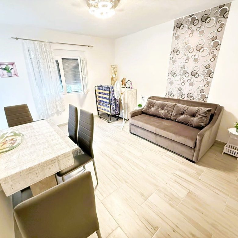 House with Sea View in Sutomore – 2‑Bed Renovated Gem — Montenegro