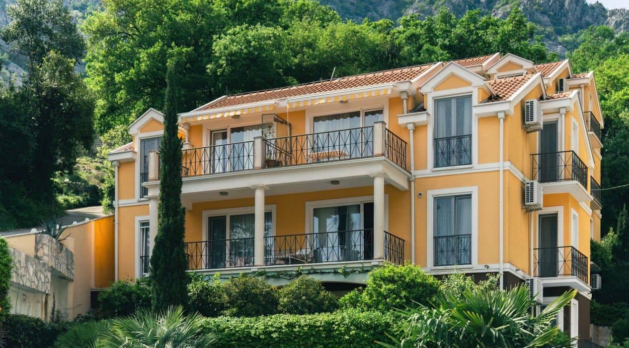 🏡 178m² Sea-View Apartment for Sale Orahovac, Kotor – Bonus: Pool & Parking — Montenegro