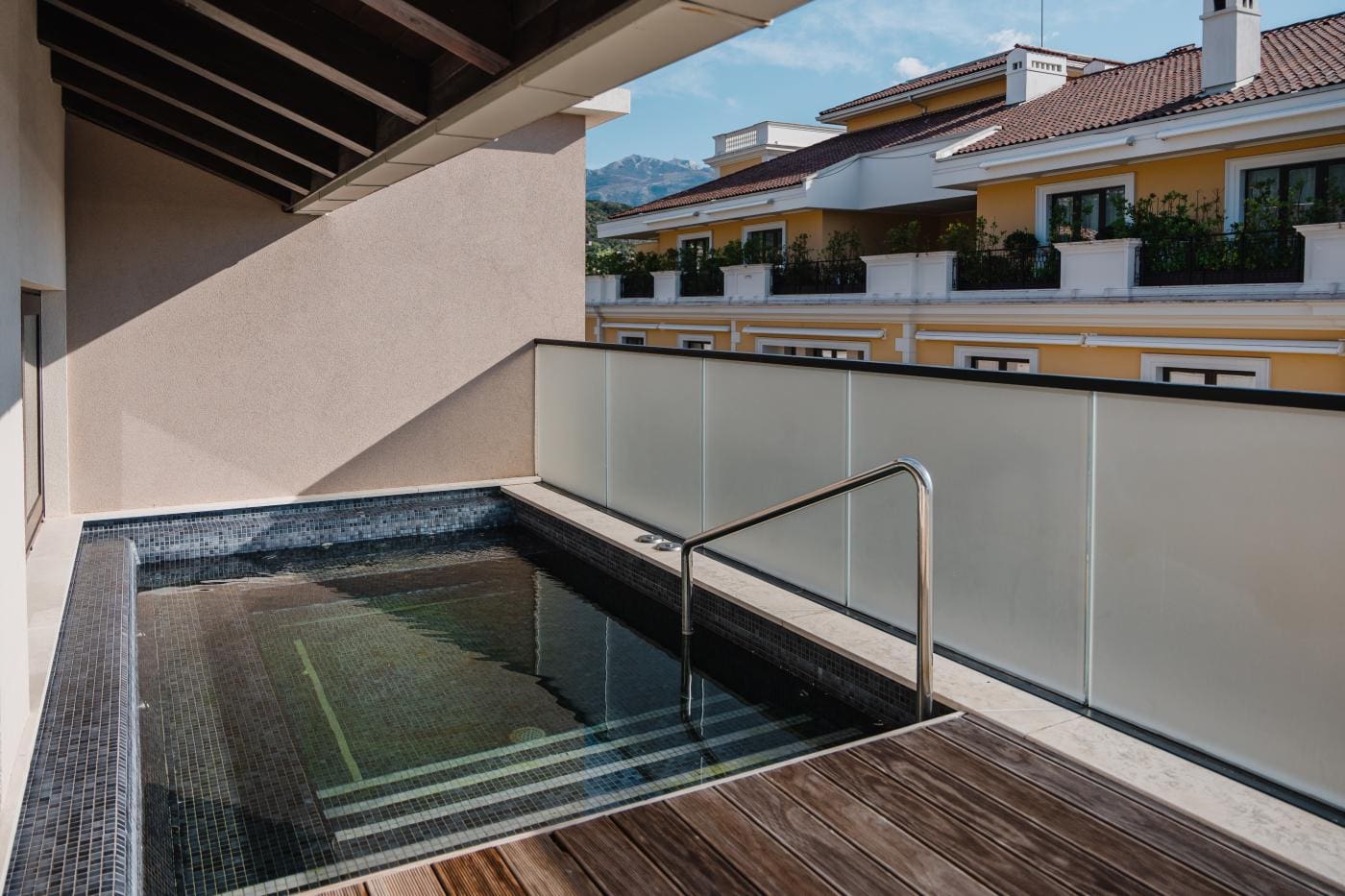 Penthouse Porto Montenegro – Luxury 3-Bedroom Residence with Sea View, Jacuzzi, and Terrace — Montenegro