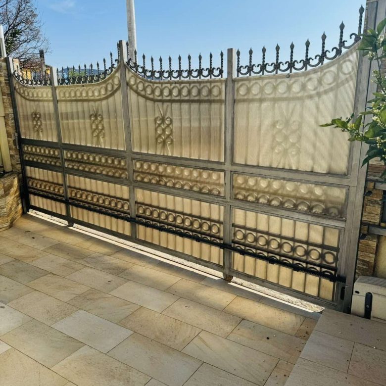 🏡 House for Sale Dobra Voda – 4 Bedrooms, Pool, Sea View — Montenegro