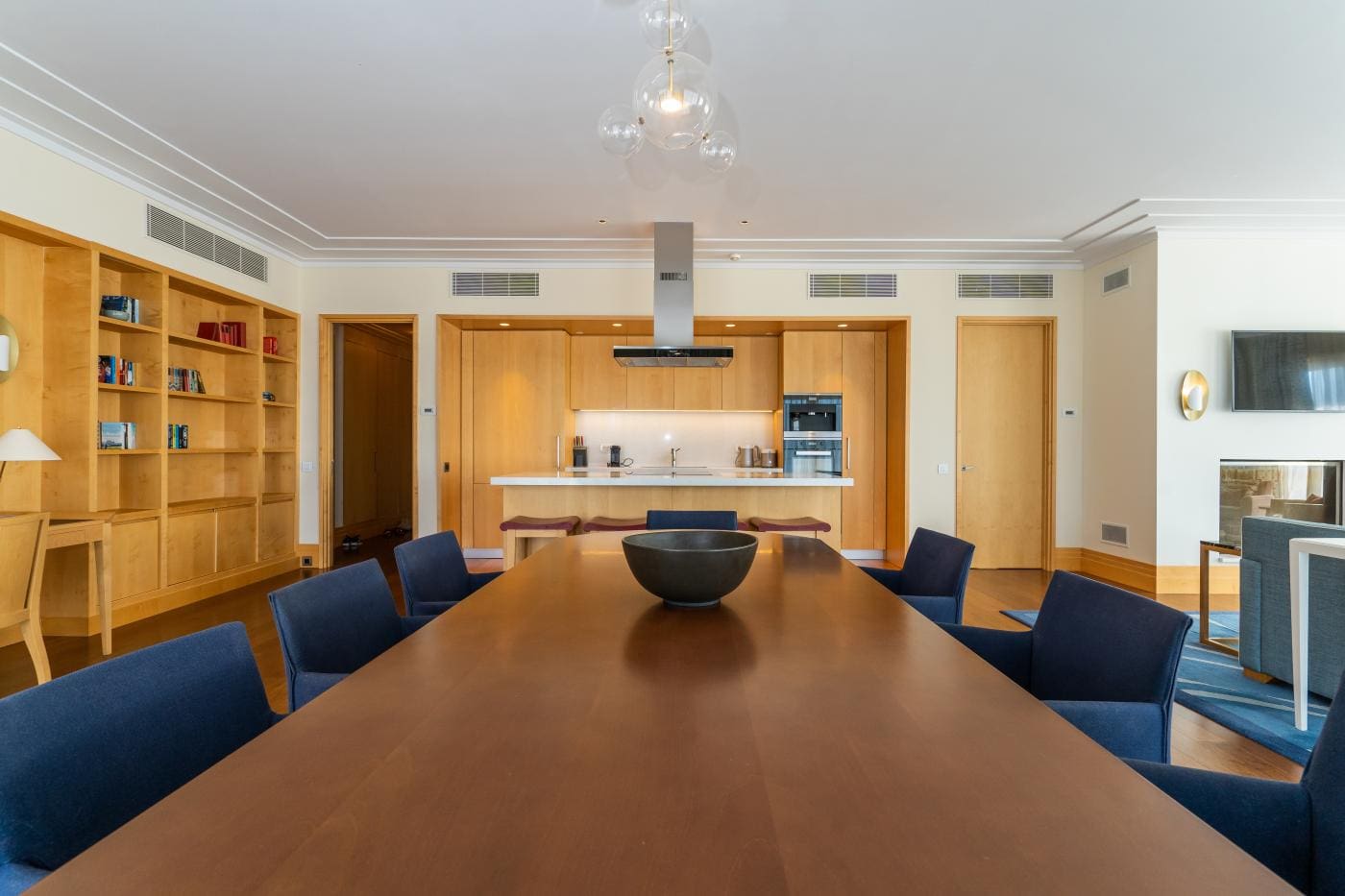 Penthouse Porto Montenegro – Luxury 3-Bedroom Residence with Sea View, Jacuzzi, and Terrace — Montenegro