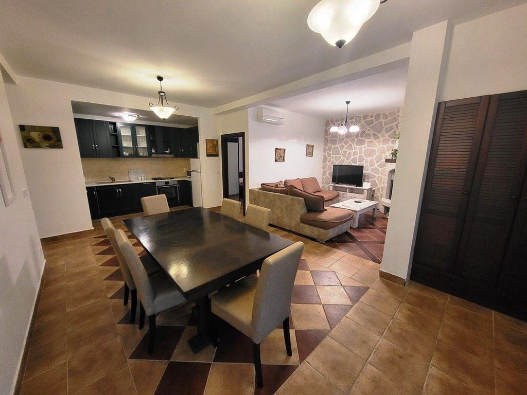 🏡 Luxury 3-Bedroom Apartment in Kostanjica Kotor – With Sea View & Private Beach — Montenegro