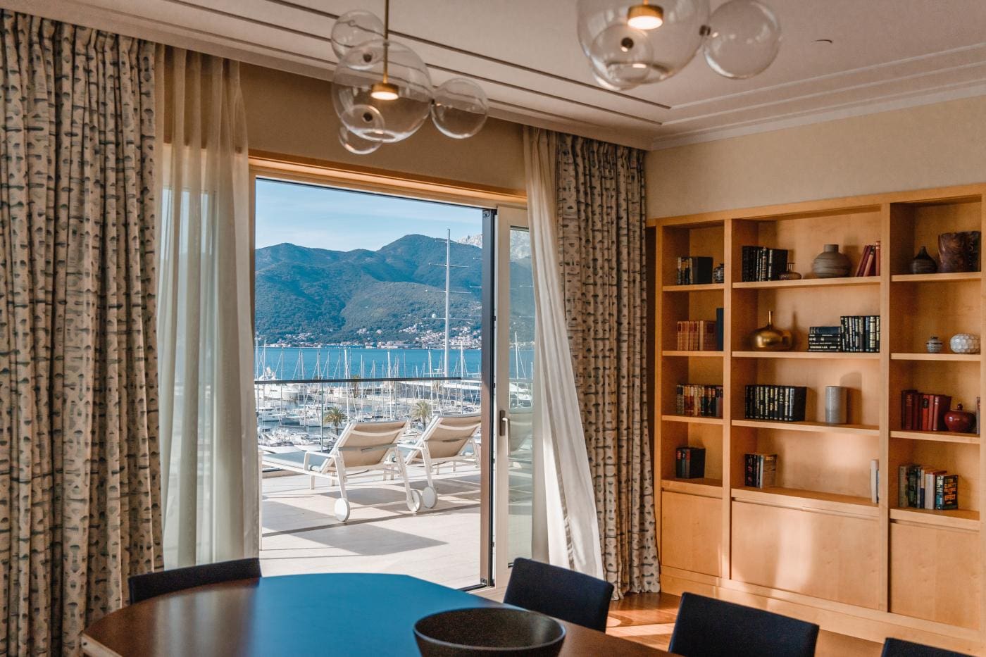Penthouse Porto Montenegro – Luxury 3-Bedroom Residence with Sea View, Jacuzzi, and Terrace — Montenegro