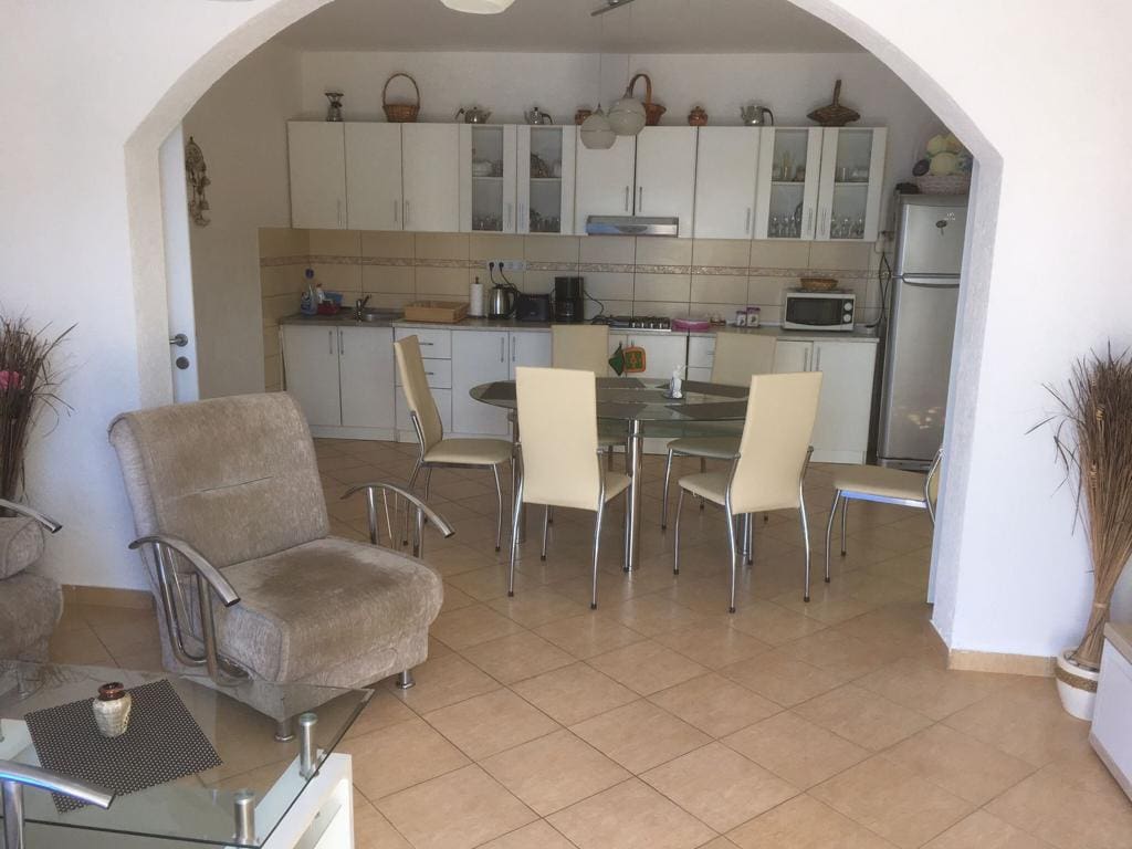 Charming 3-Bedroom Villa for Sale in Ulcinj - Kruce with Pool & Sea View — Montenegro