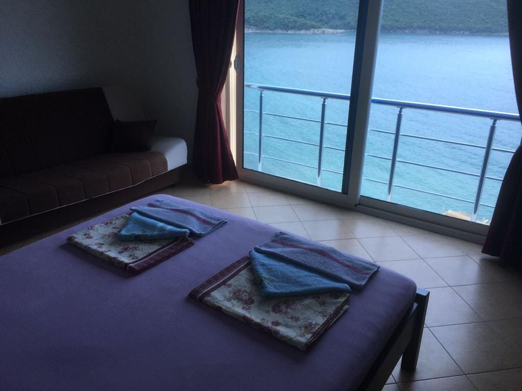 Charming 3-Bedroom Villa for Sale in Ulcinj - Kruce with Pool & Sea View — Montenegro