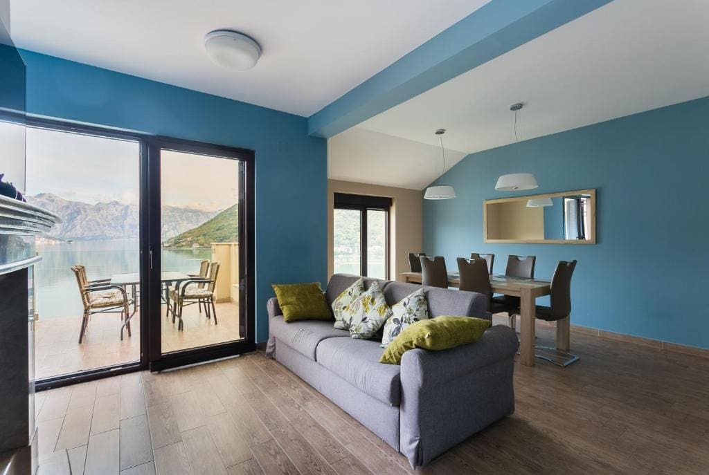 Mini Hotel Kotor Bay – Anahtar Teslim Deniz Manzaralı İşletme Satılık, Morinj — Karadağ