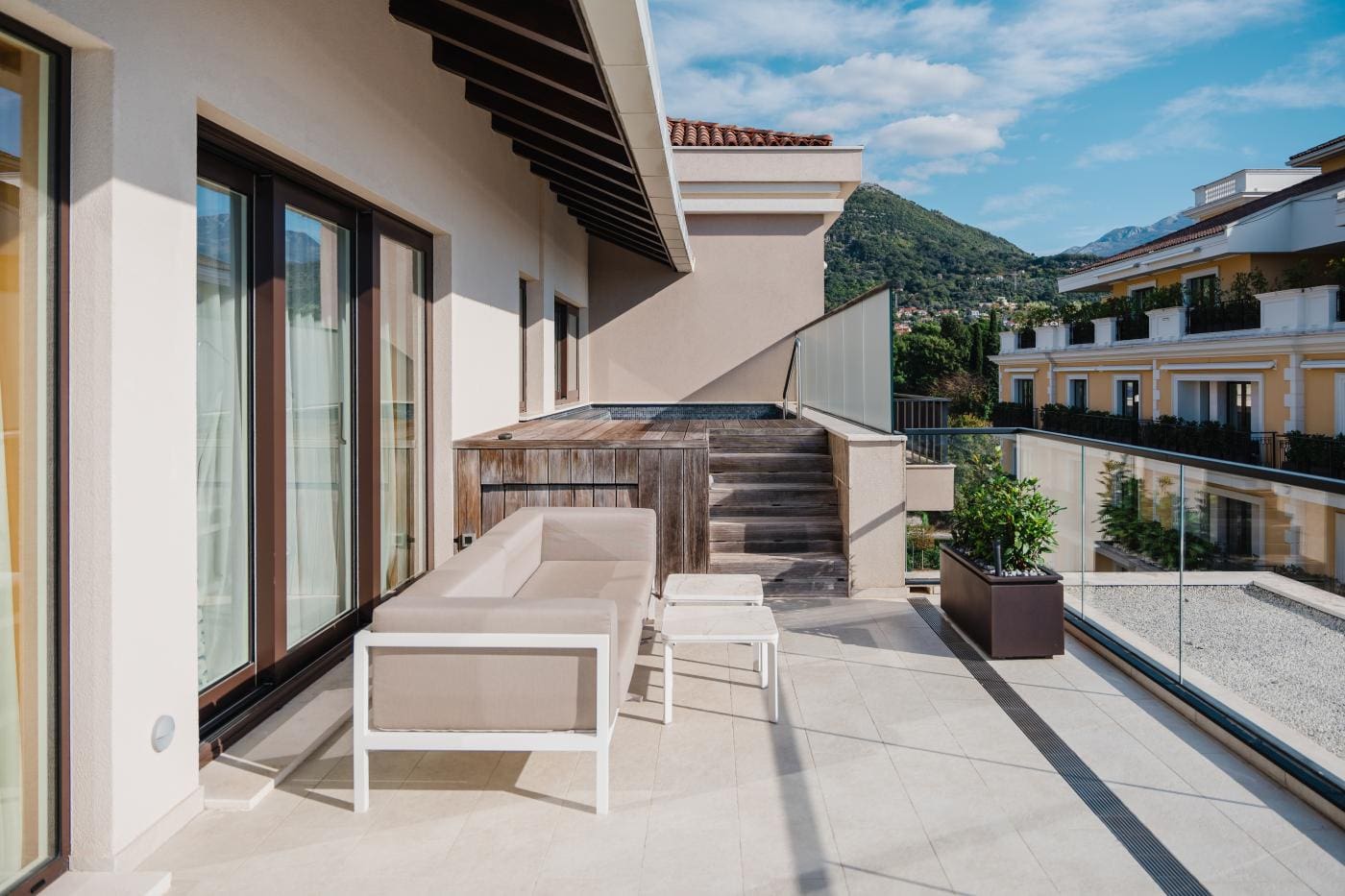 Penthouse Porto Montenegro – Luxury 3-Bedroom Residence with Sea View, Jacuzzi, and Terrace — Montenegro