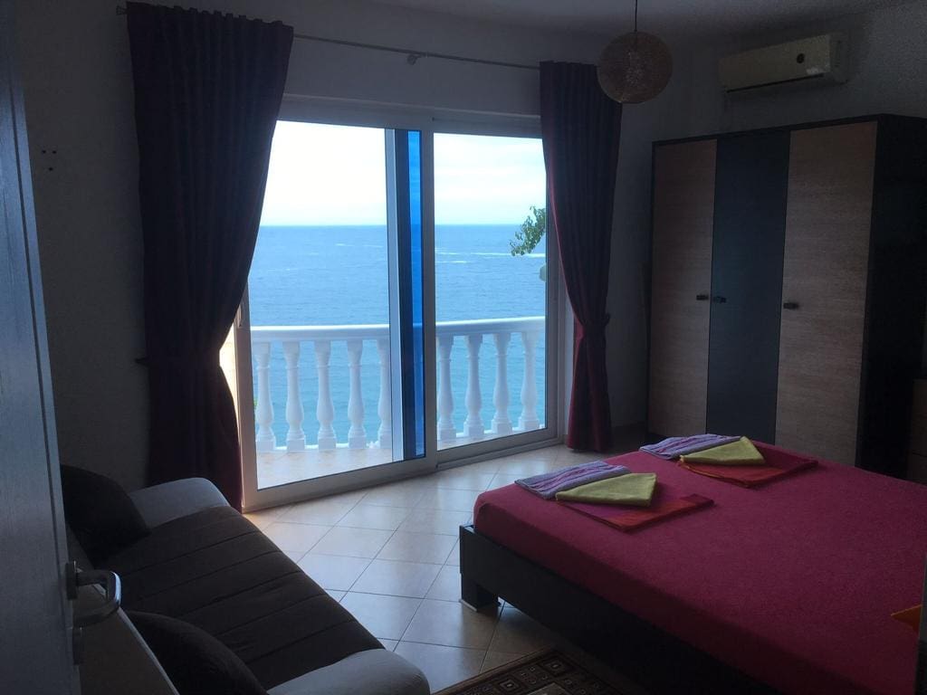 Charming 3-Bedroom Villa for Sale in Ulcinj - Kruce with Pool & Sea View — Montenegro