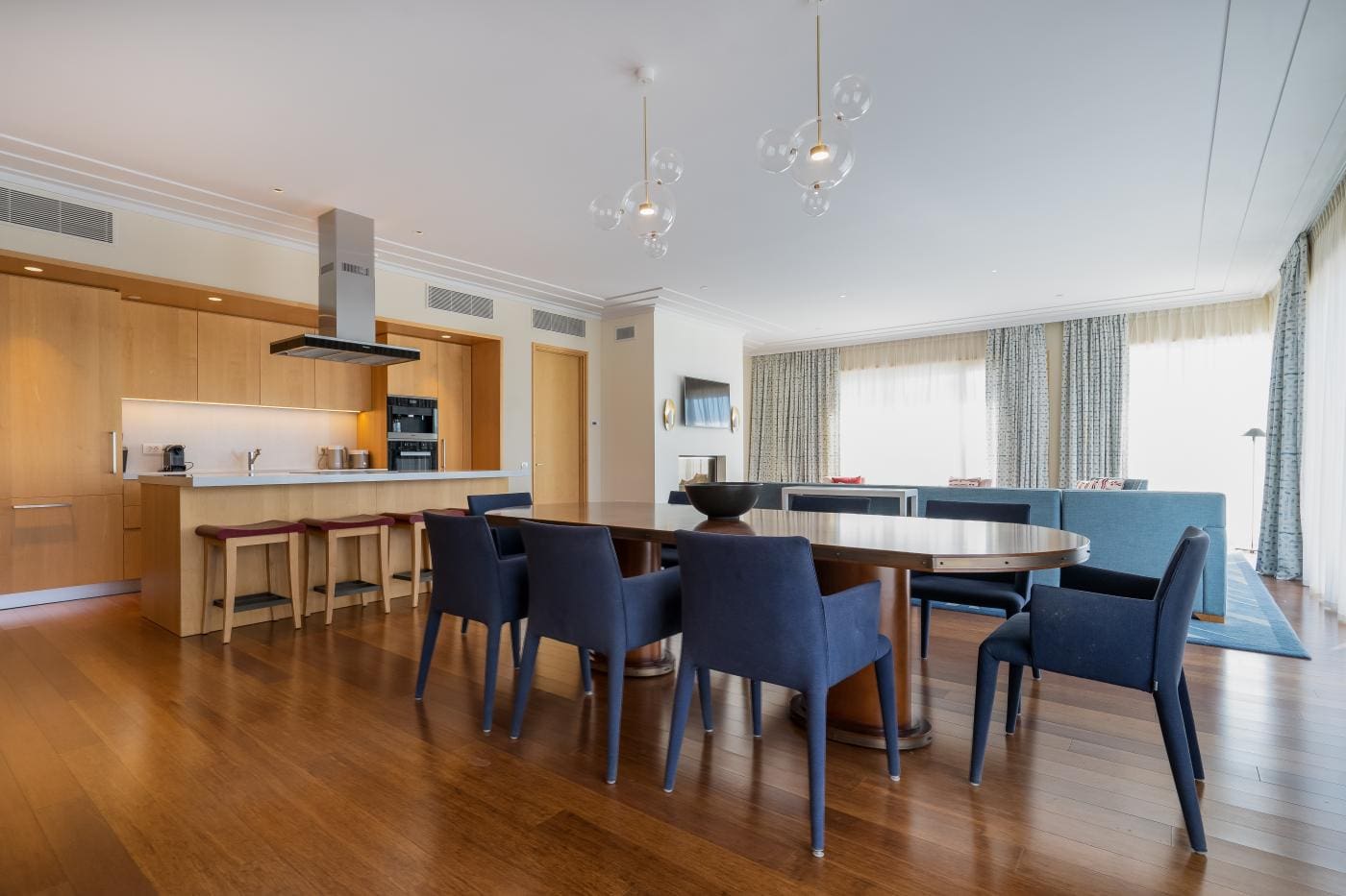 Penthouse Porto Montenegro – Luxury 3-Bedroom Residence with Sea View, Jacuzzi, and Terrace — Montenegro