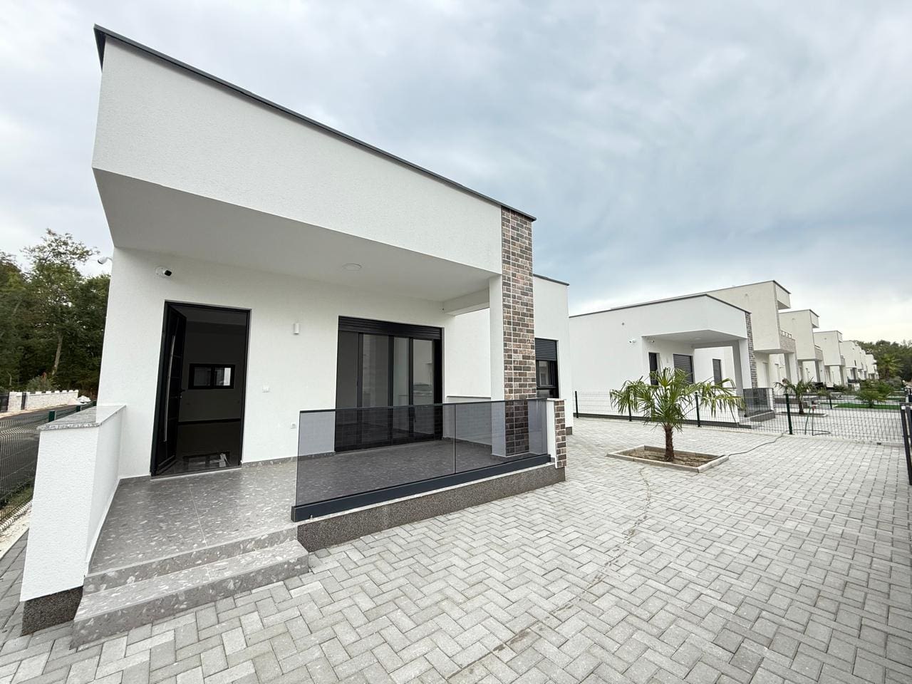 MRE-property (1) Modern Bungalow for Sale in Ulcinj