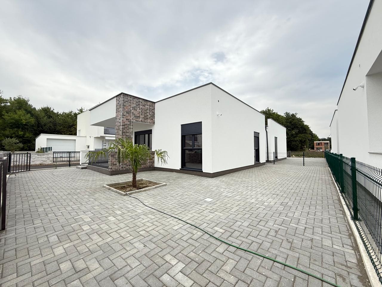 🏡 Modern Bungalow for Sale in Ulcinj Stoj – 86m² with Garden — Montenegro