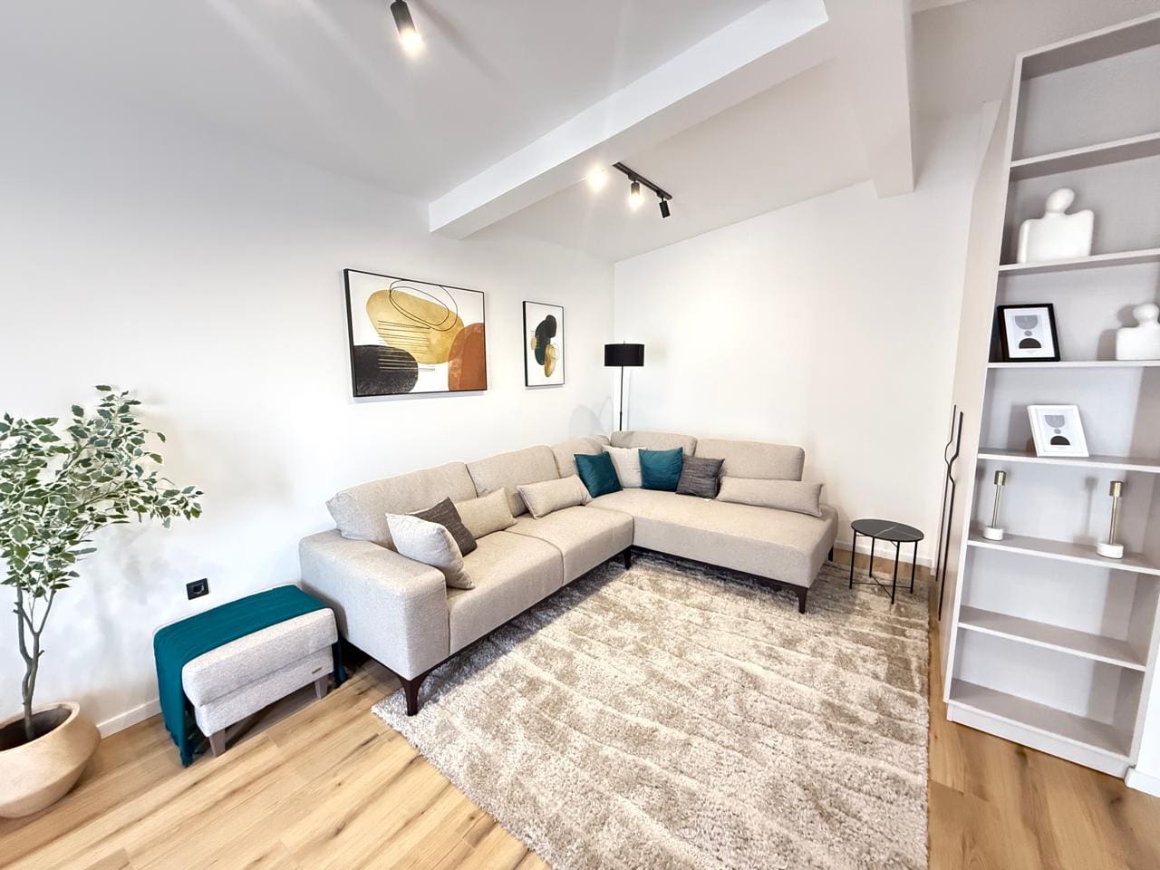Apartment in Dobra Voda Montenegro – 68m², Furnished with Sea View — Montenegro