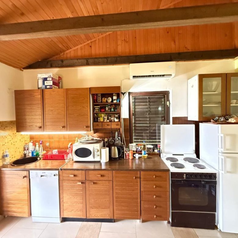 🏡 House for Sale in Mišići, Čanj – 140m² + Plot 372m² — Montenegro