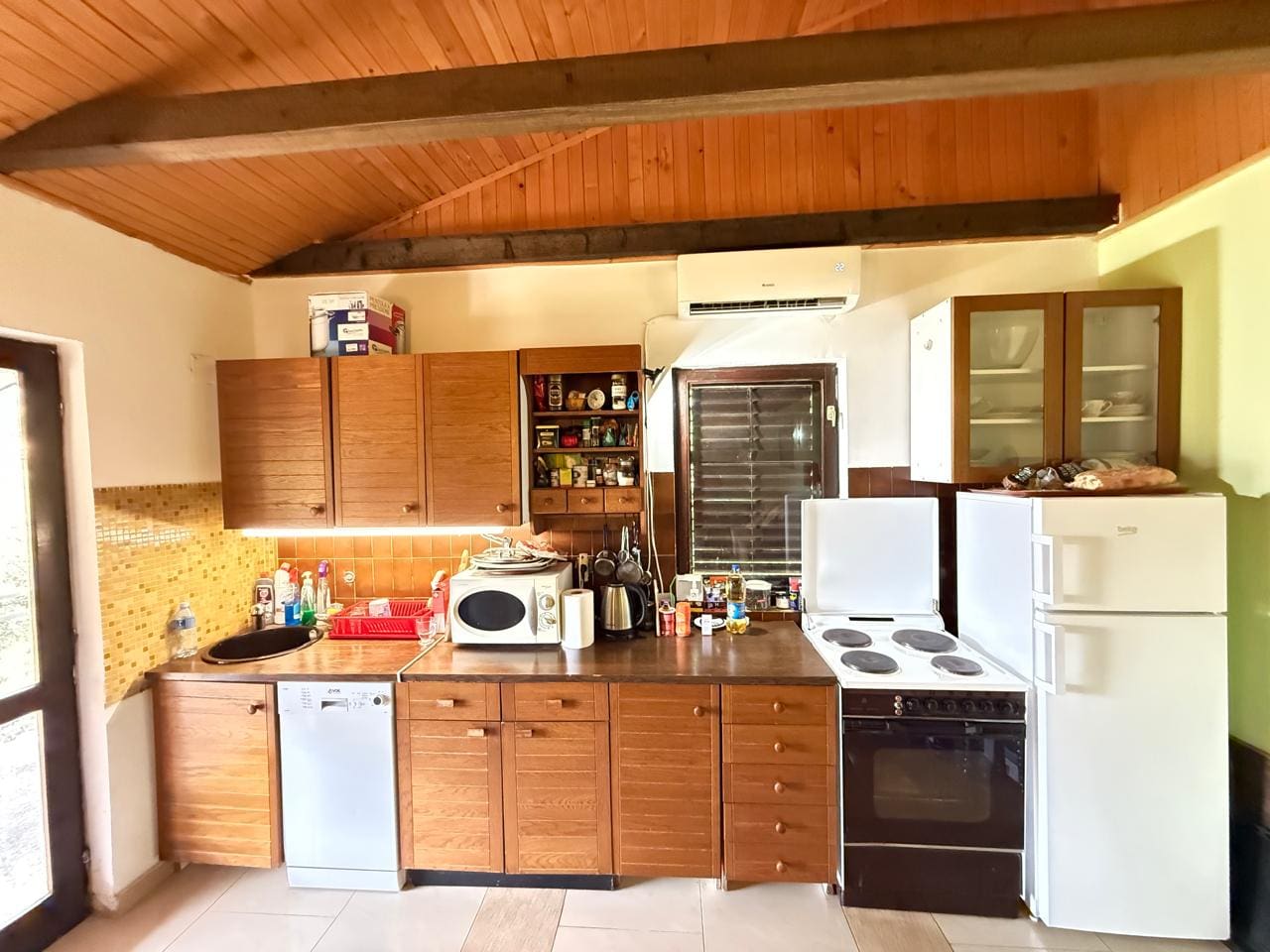 🏡 House for Sale in Mišići, Čanj – 140m² + Plot 372m² — Montenegro