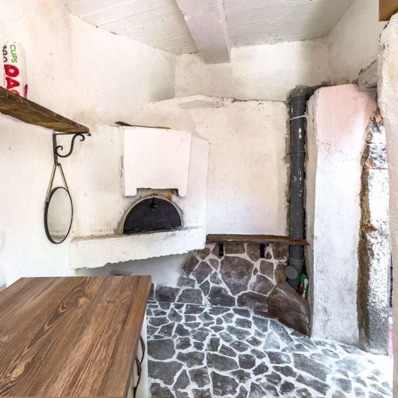 🏡 Stone House in Dobra Voda – 240m² with Stunning Views — Montenegro