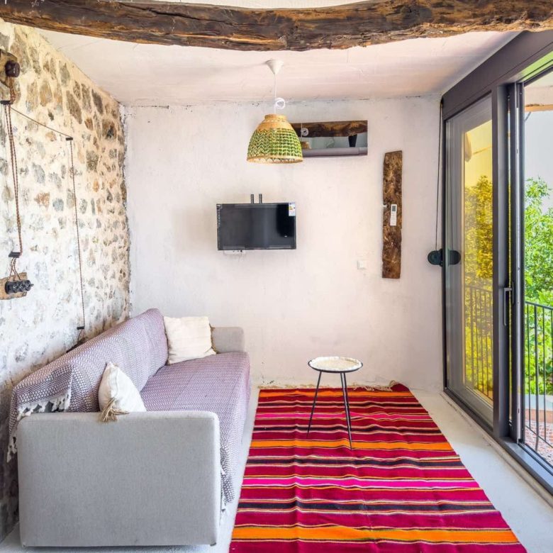 🏡 Stone House in Dobra Voda – 240m² with Stunning Views — Montenegro