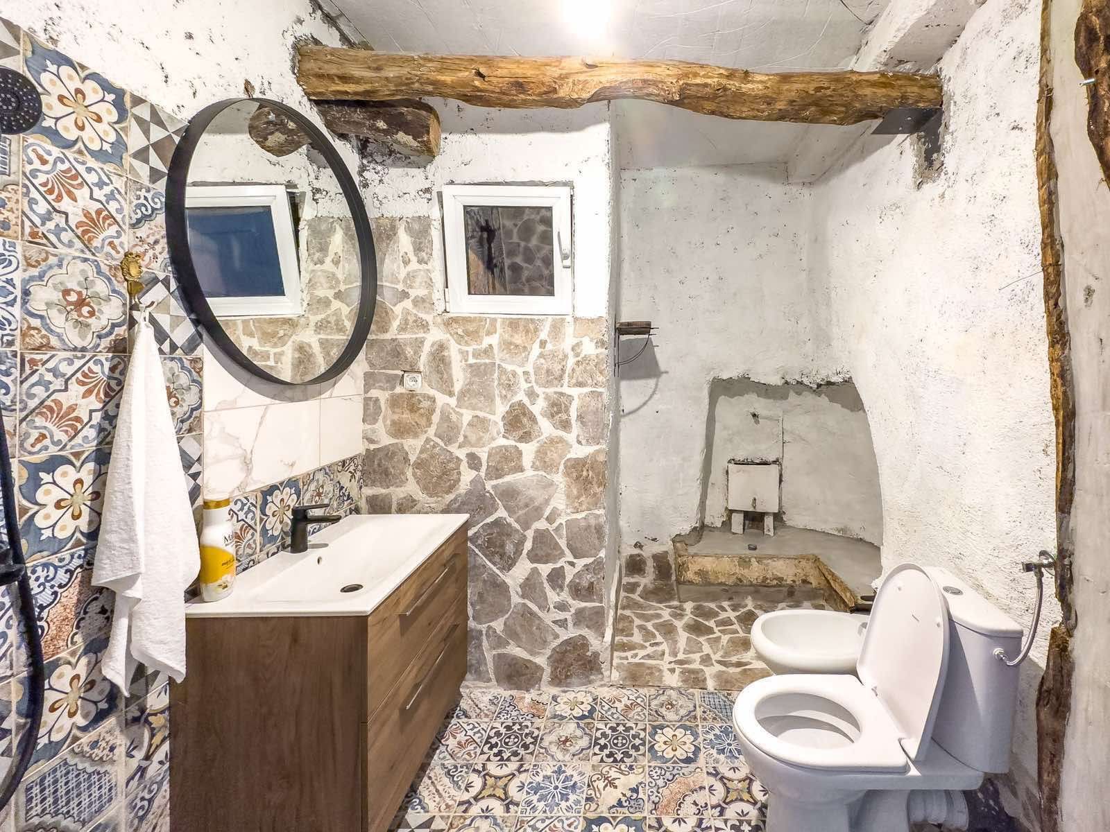 🏡 Stone House in Dobra Voda – 240m² with Stunning Views — Montenegro